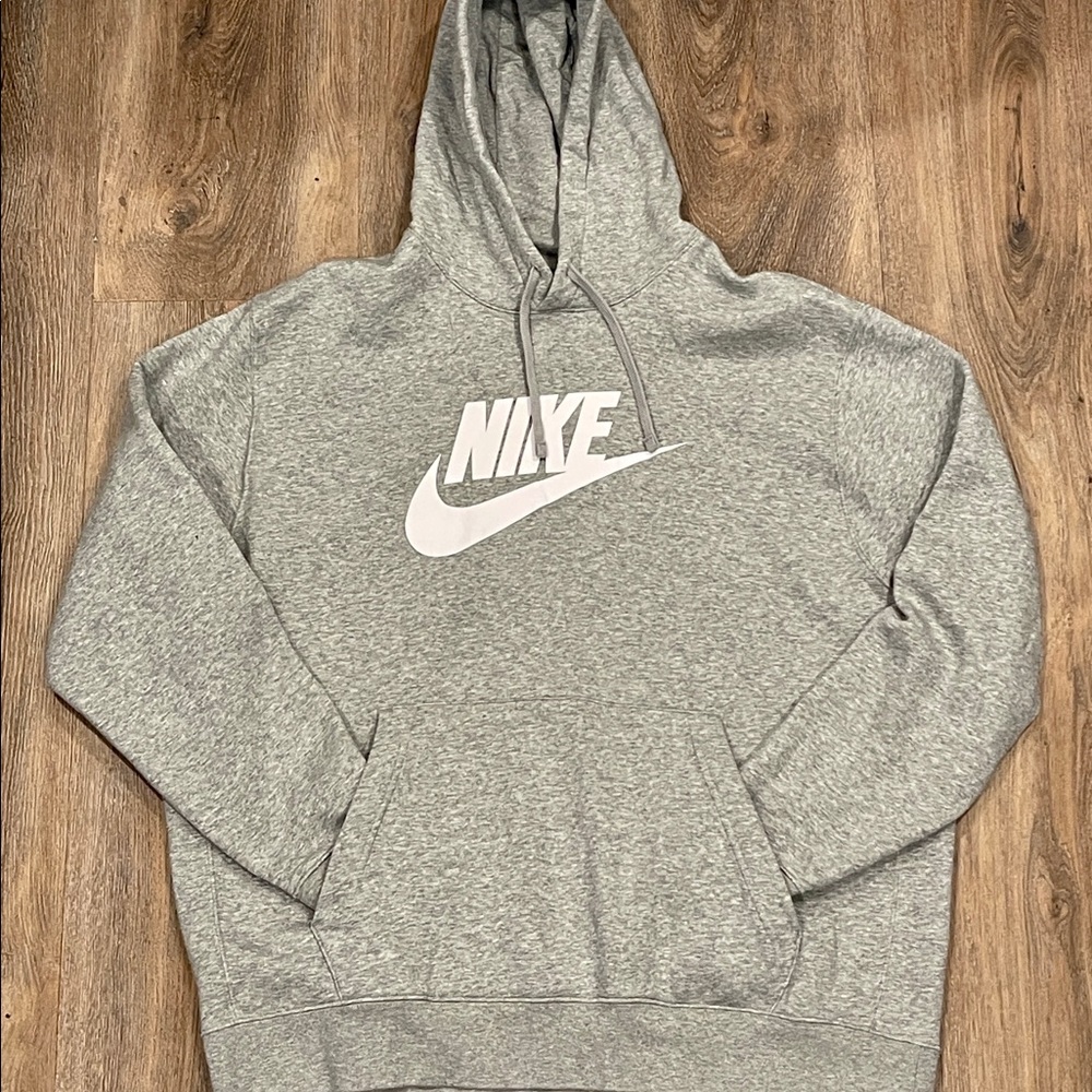 Nike sportswear club fleece pullover hoodie